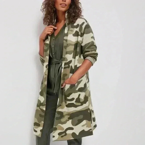 Maeve Anthropologie long line camo button cardigan small. Casual preppy fall - Picture 1 of 7